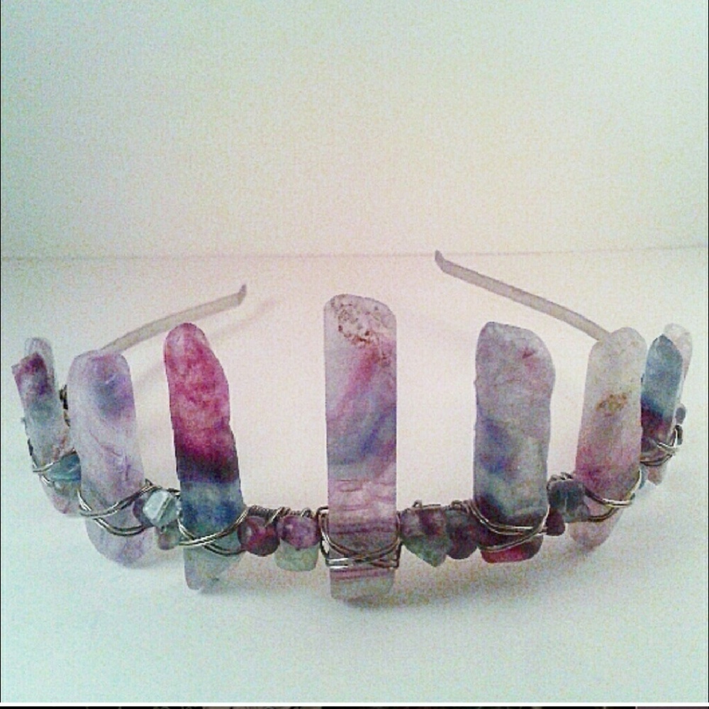 ✨🧚‍♀️ SALE! BOGO 50% OFF CRYSTAL CROWNS 🧚‍♀️✨ - Picture 7 of 11